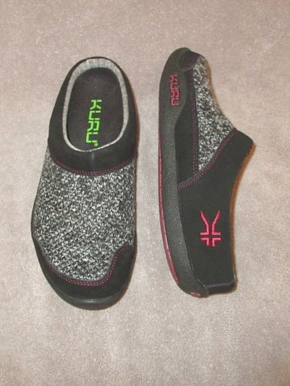 KURU Womens Draft 2 Slippers Size 9.5 Comfort Padded Slip On Slide In & Out NEW